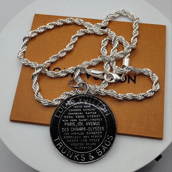 Louis Vuitton Black w/Silver Trunks & Bags Charm w/14kb Chain - Picture 8 of 8